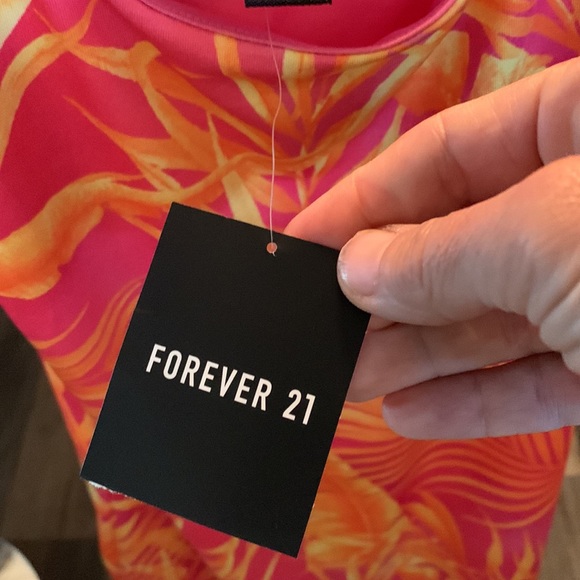 Forever‎ 21 Tripical Leaf Mini . NWT. Retail 35 - Picture 7 of 11